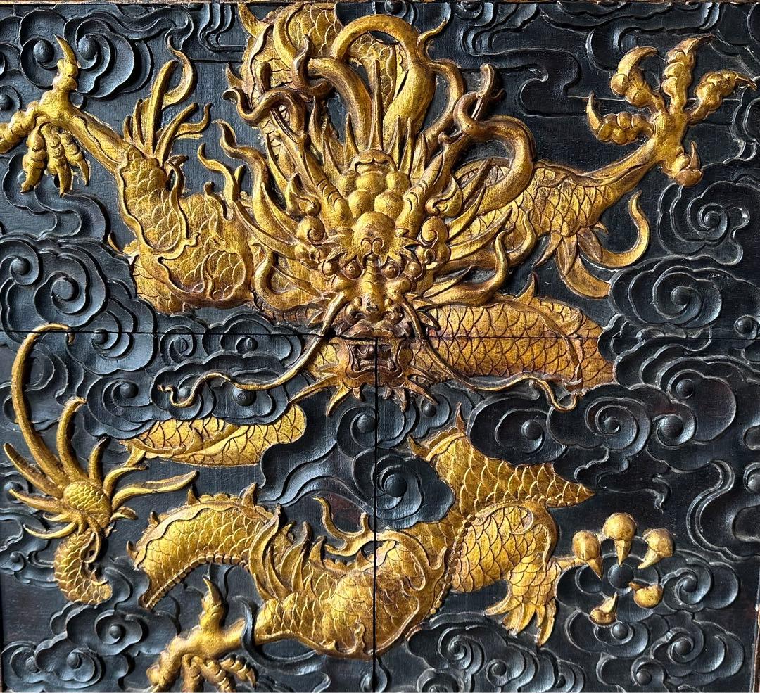 ☆黄金龍の豪華彫刻が美しい木製飾り棚☆ヴィンテージ家具 骨董