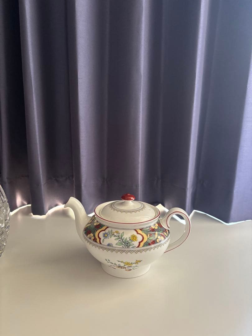 ミントン・アジアンフラワー・ティーポット、廃盤品になります。家庭保管品です。