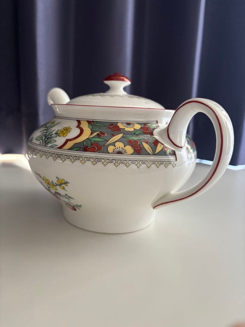 ミントン・アジアンフラワー・ティーポット、廃盤品になります。家庭保管品です。