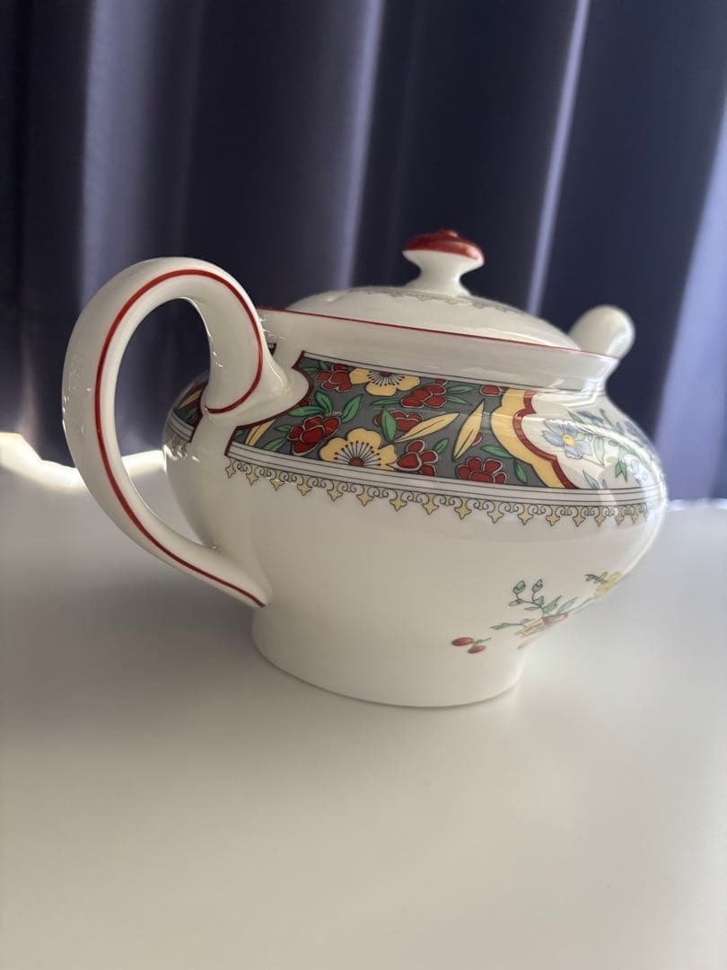 ミントン・アジアンフラワー・ティーポット、廃盤品になります。家庭保管品です。