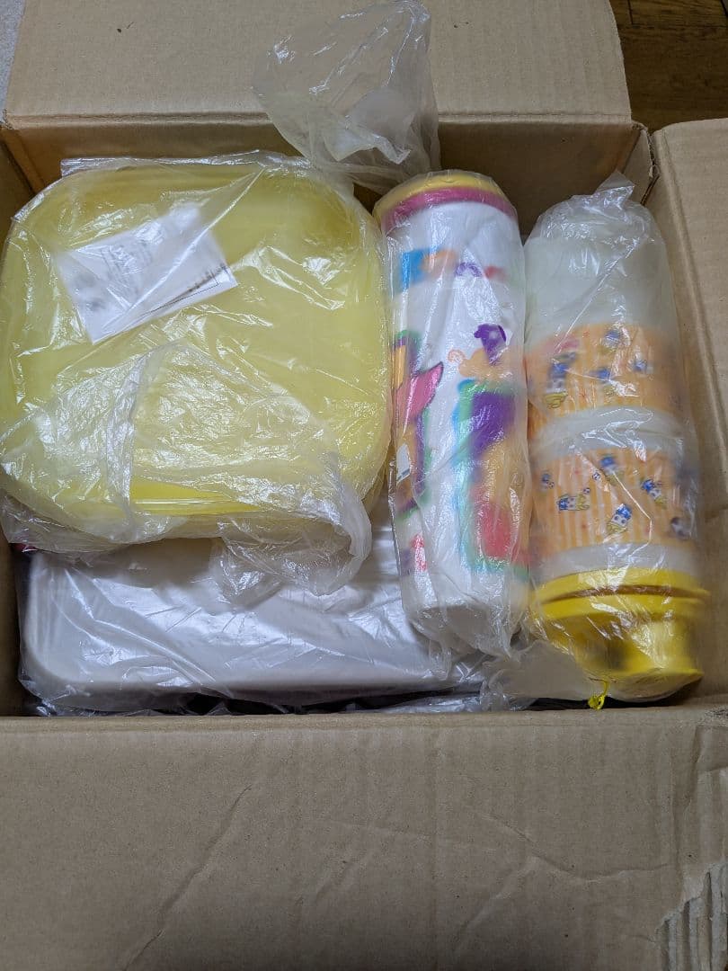 （75）タッパウェアハンドルコンテナ詰め合わせ　オマケあり　未使用品