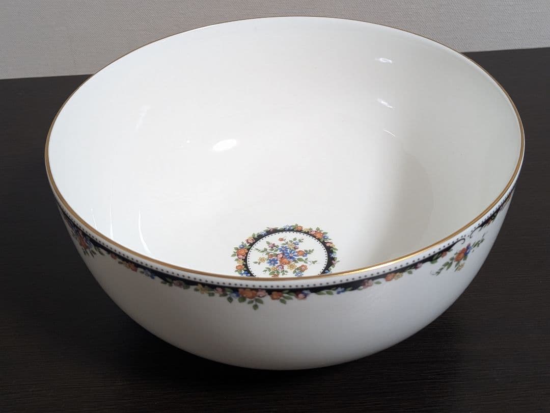 ウェッジウッド　オズボーン　サラダボウル　直径20cm　新品未使用