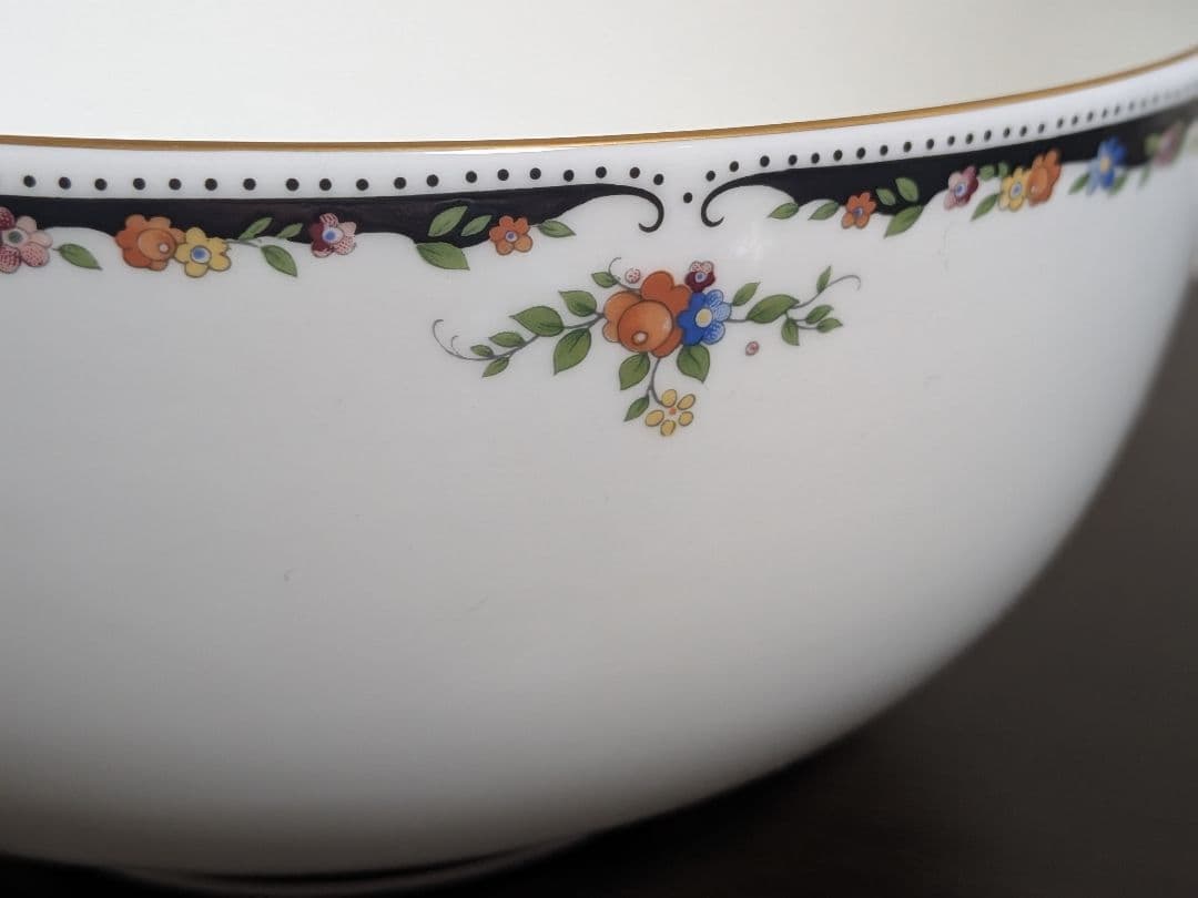 ウェッジウッド　オズボーン　サラダボウル　直径20cm　新品未使用