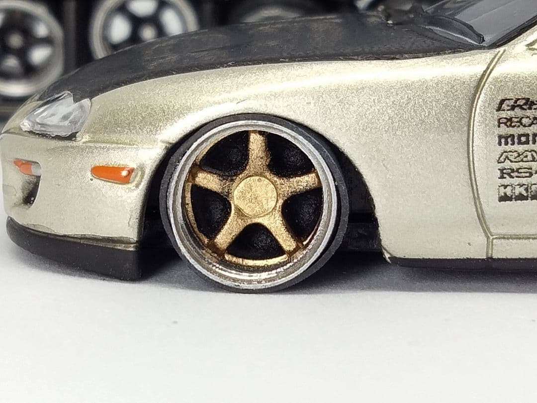 トミカ改造 トヨタ 80スープラ 金 京商 アルミリム ☆深リム ホット