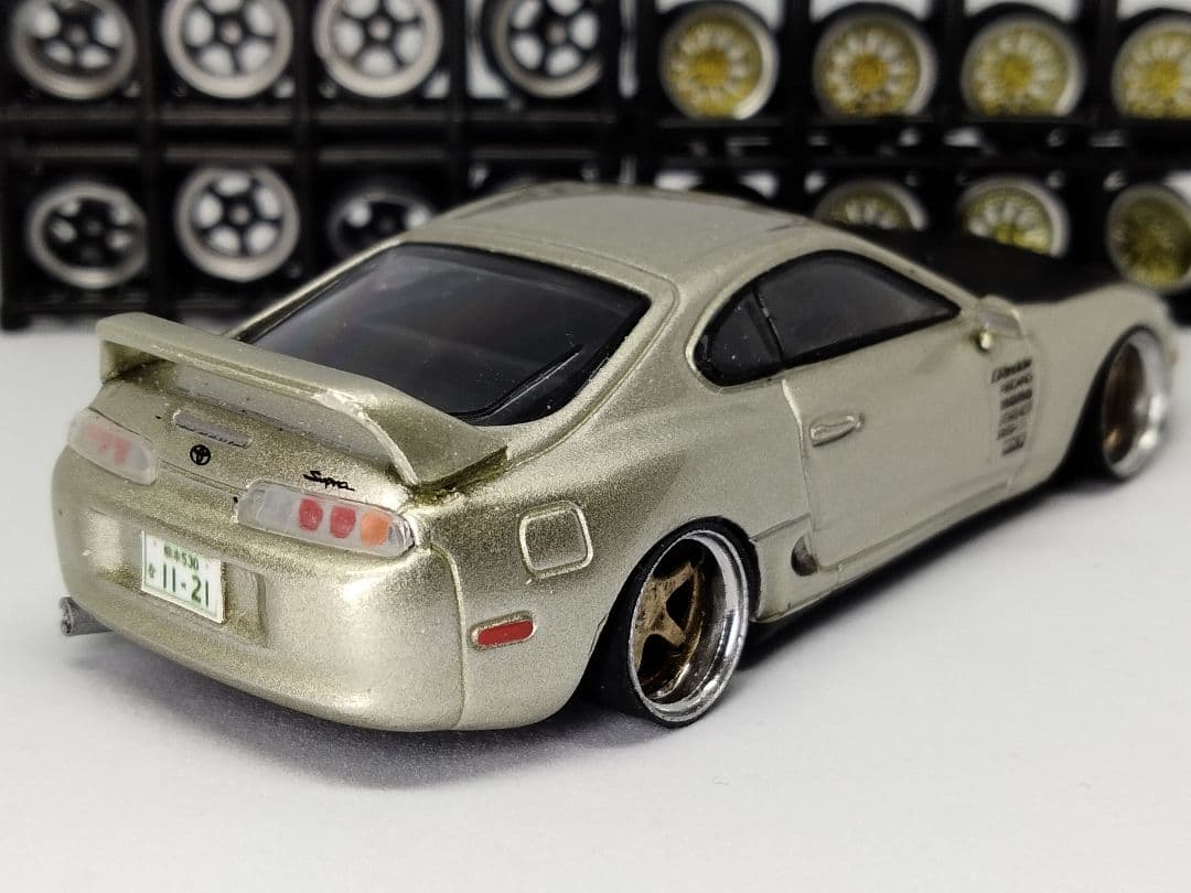 トミカ改造 トヨタ 80スープラ 金 京商 アルミリム ☆深リム ホット