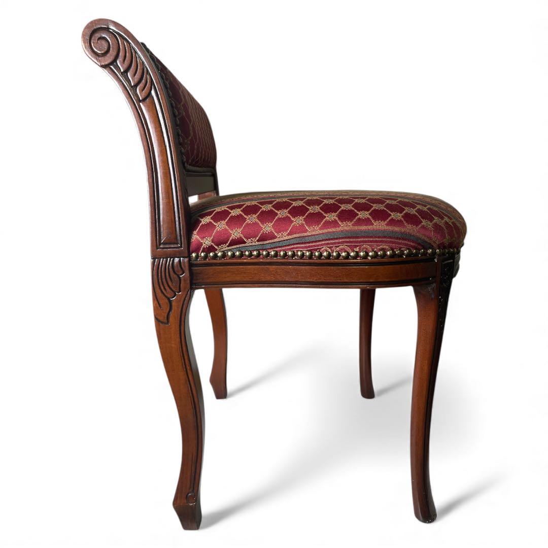 ネコ脚　スツール　チェア　クラシック　背もたれ　アンティーク調　ストライプ　赤