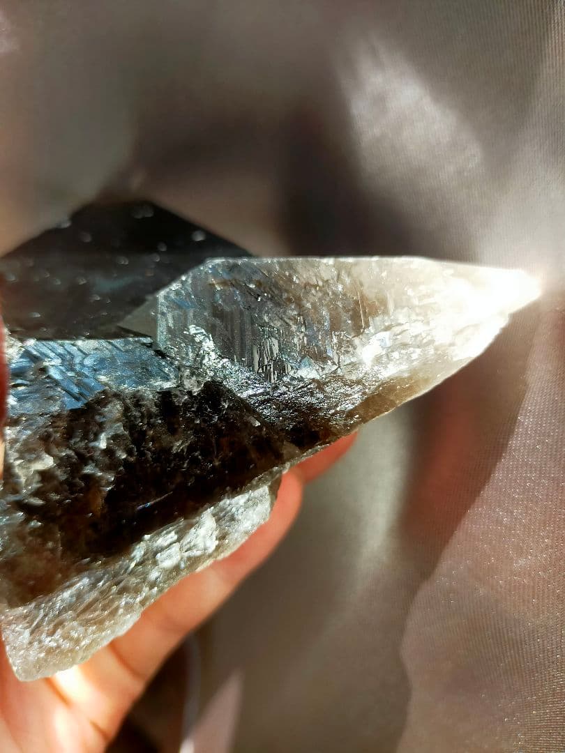 モリオン　黒水晶　原石　タビー　レコードキーパーあり　スモーキー　魔除け　お守り