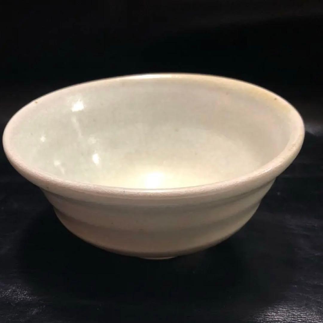 究極の美◼️蔵から吸い込まれる様な美しい白い抹茶茶碗が出