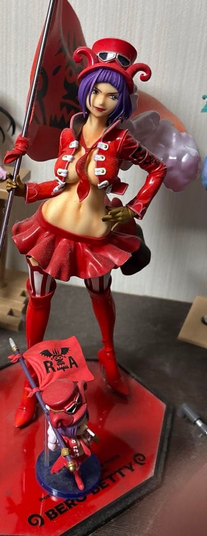 ワンピース ベロ・ベティ フィギュア