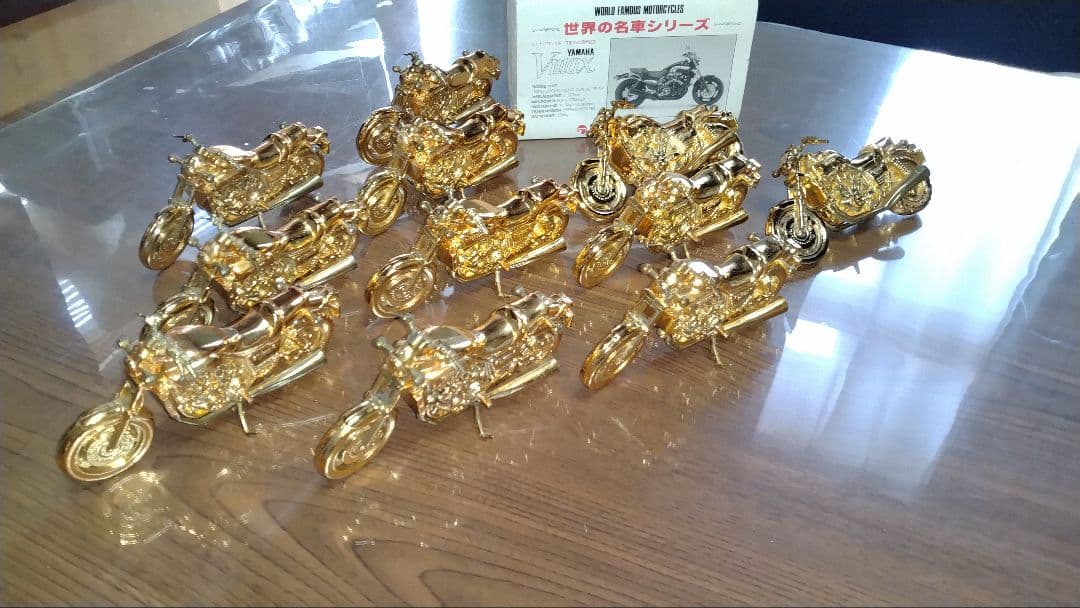 世界の名車シリーズ　レッドバロンヤマハYAMAHA v-max ゴールド11台