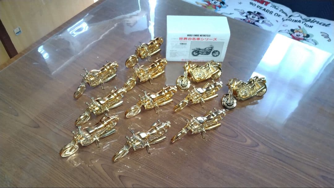 世界の名車シリーズ　レッドバロンヤマハYAMAHA v-max ゴールド11台