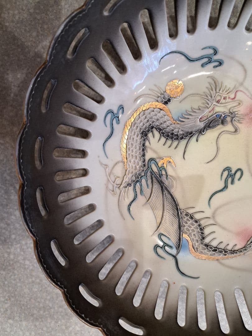 里帰り伝統工芸 浮龍絵皿 MARUKU CHINA