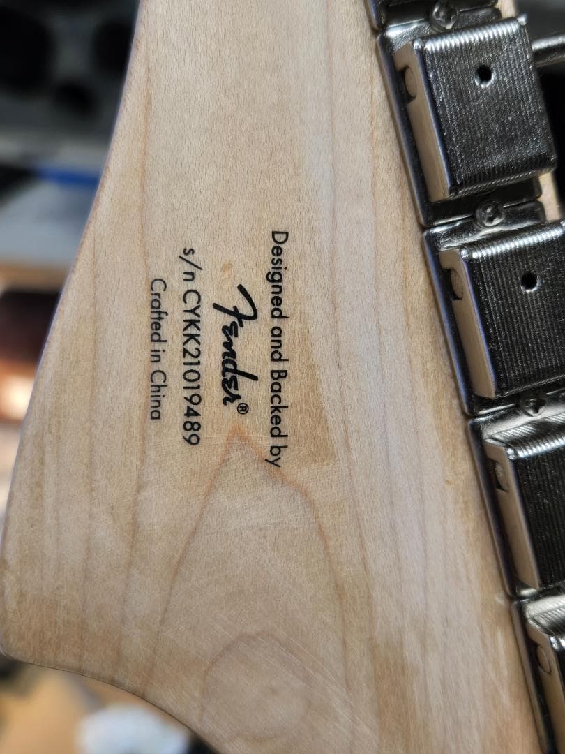 スクワイヤーサイクロン レッド 3ピックアップ - メルカリ