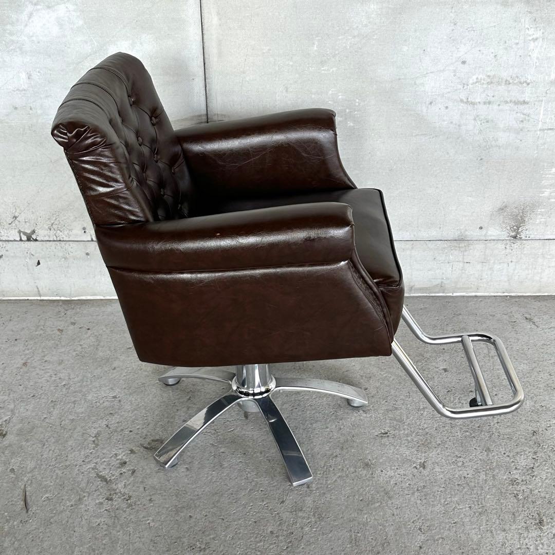 ✦Vintage✦チェスターフィールド／バーバーチェア／昇降式　サロンチェア鉄鋲