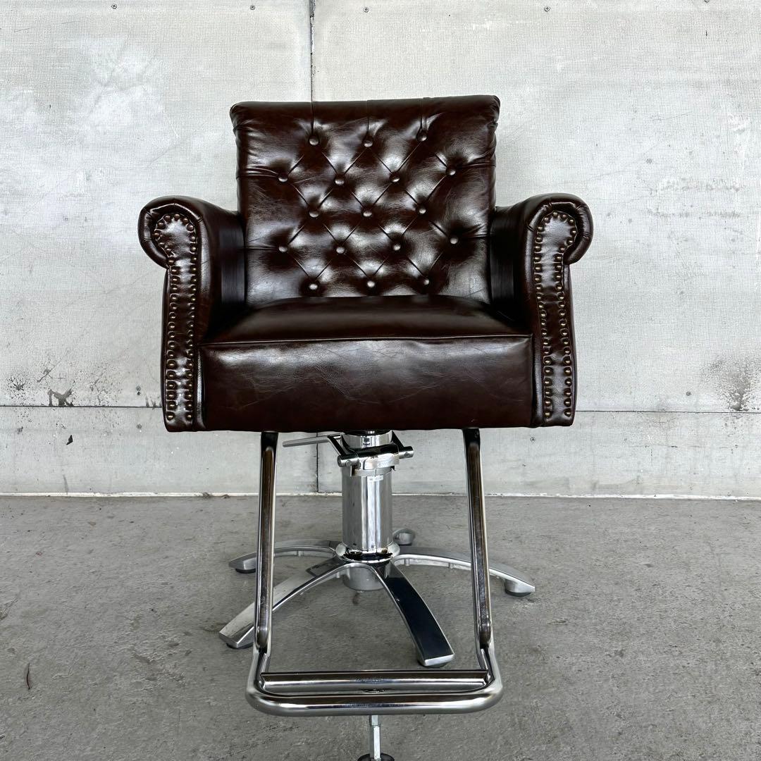 ✦Vintage✦チェスターフィールド／バーバーチェア／昇降式　サロンチェア鉄鋲