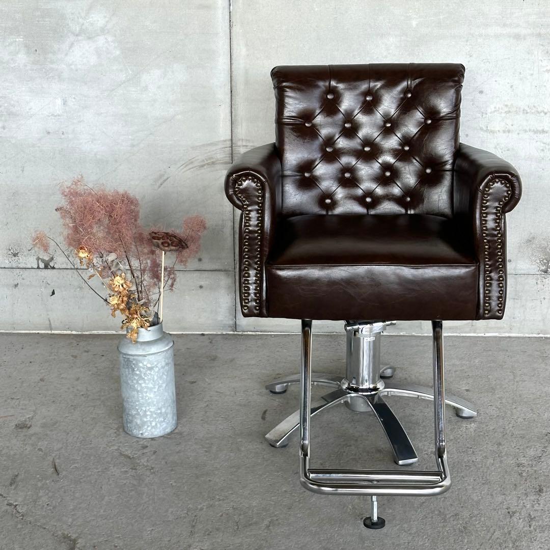 ✦Vintage✦チェスターフィールド／バーバーチェア／昇降式　サロンチェア鉄鋲