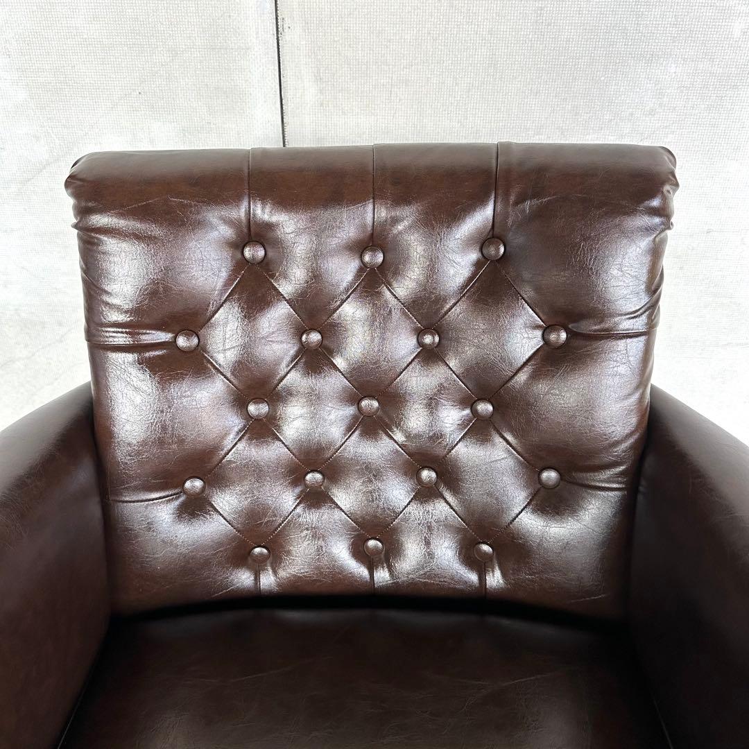 ✦Vintage✦チェスターフィールド／バーバーチェア／昇降式　サロンチェア鉄鋲