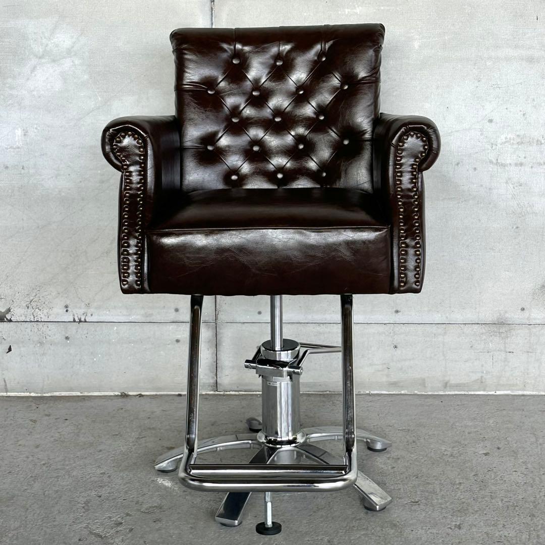 ✦Vintage✦チェスターフィールド／バーバーチェア／昇降式　サロンチェア鉄鋲