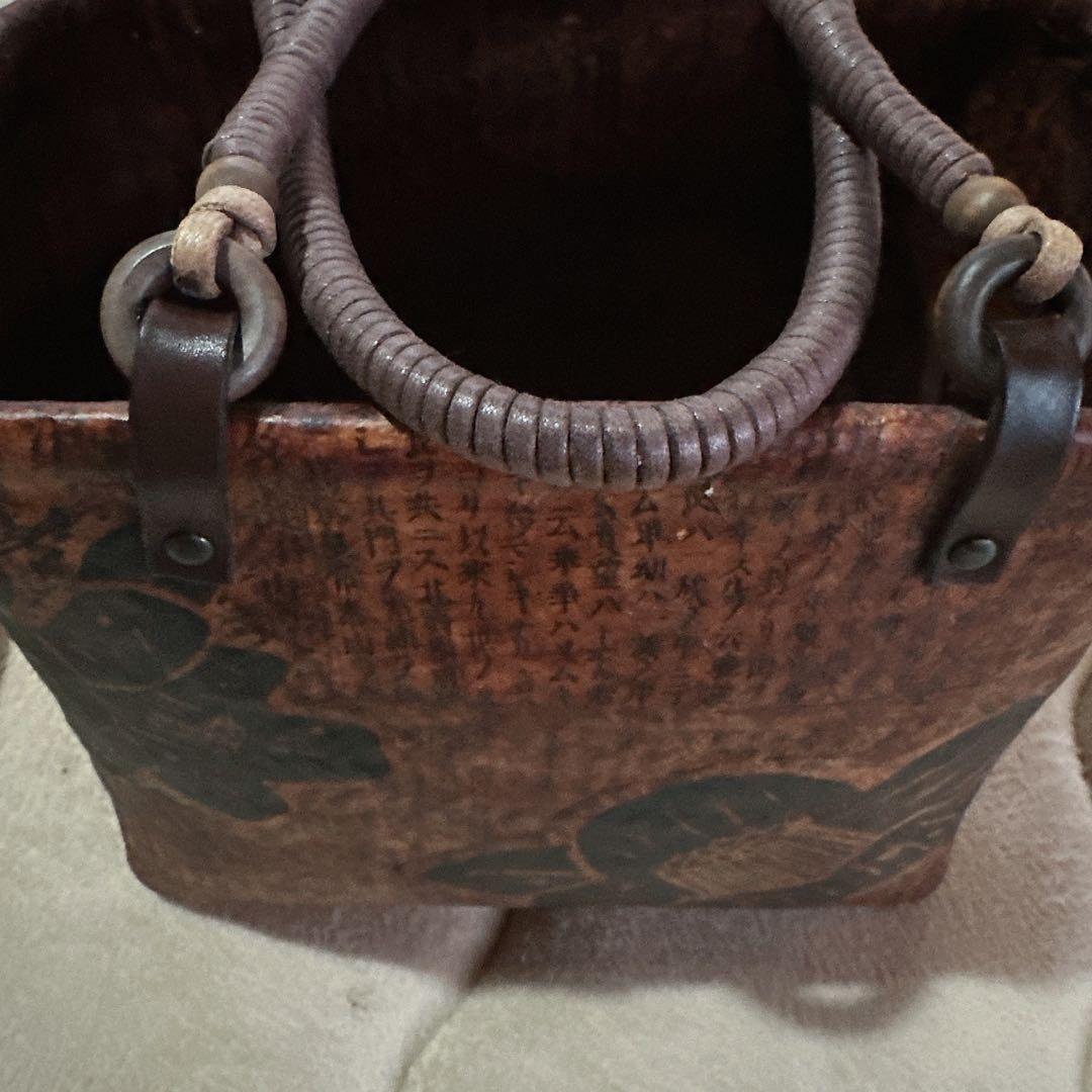 一閑張り椿柄　底鋲付きおしゃれハンドル