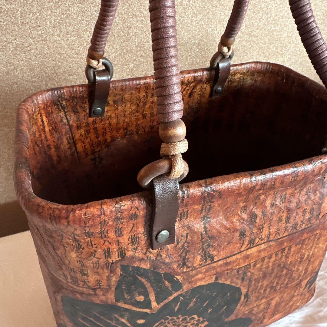 一閑張り椿柄　底鋲付きおしゃれハンドル