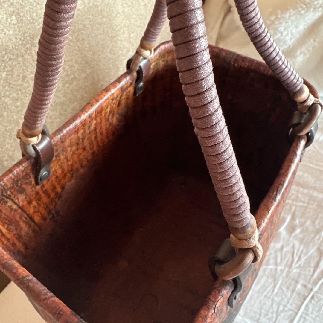 一閑張り椿柄　底鋲付きおしゃれハンドル