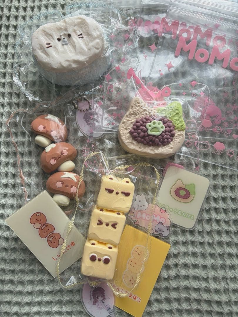 おまけ付き！】Momoスクイーズ3点+おまけスクイーズ - メルカリ