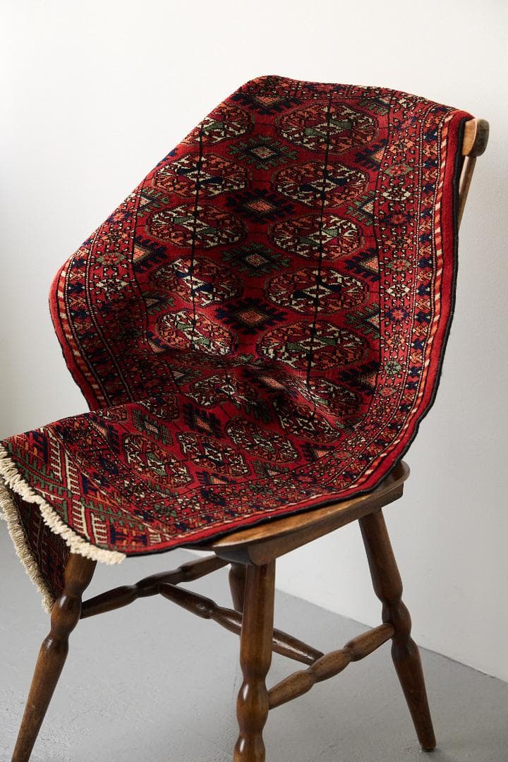 ヴィンテージラグ トライバルラグ ラホール産（121×63cm）赤 緑 黒 橙