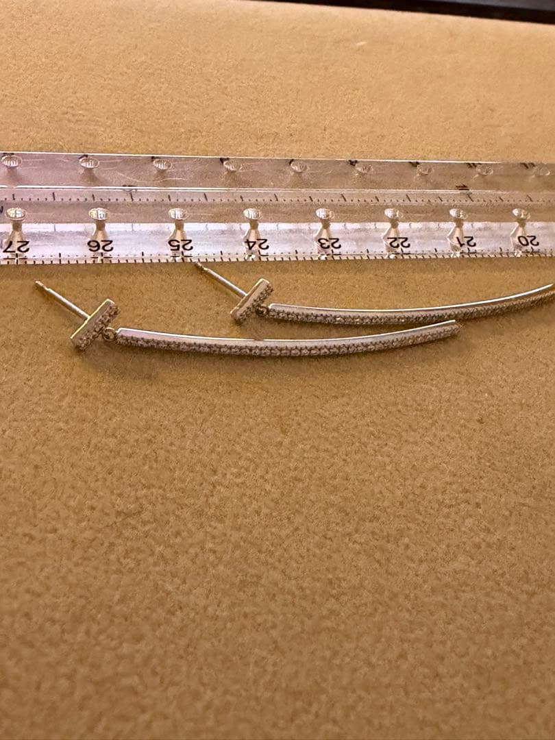 pt900 ダイヤモンドスマイルピアス　ロング