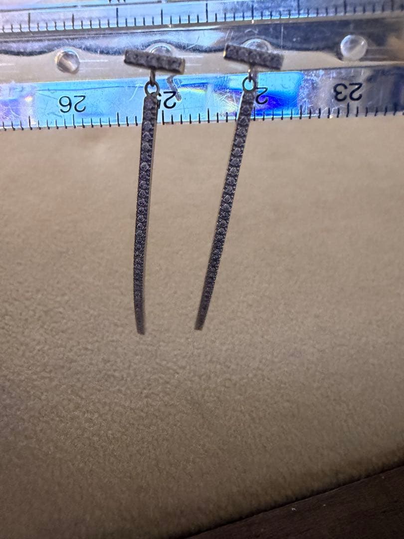 pt900 ダイヤモンドスマイルピアス　ロング