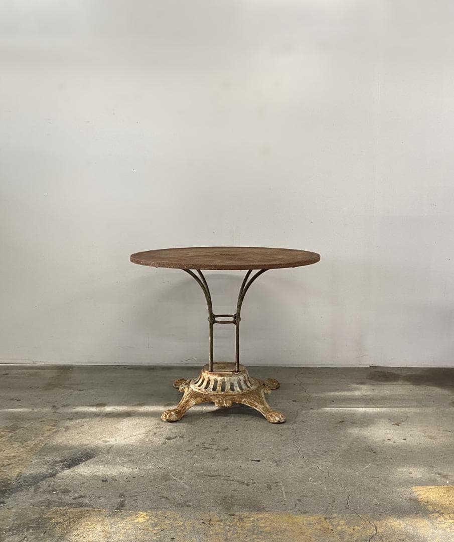 フランス アンティーク Cast Iron Round Bistro Table