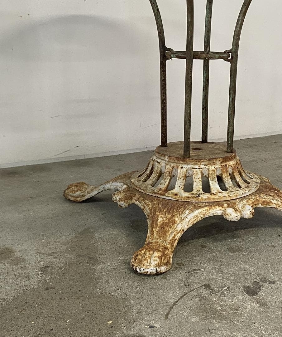 フランス アンティーク Cast Iron Round Bistro Table