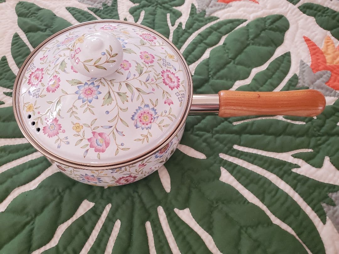 【新品未使用】ピースルピナス エジリー 花柄 鍋 やかん 昭和レトロ ホーロー鍋