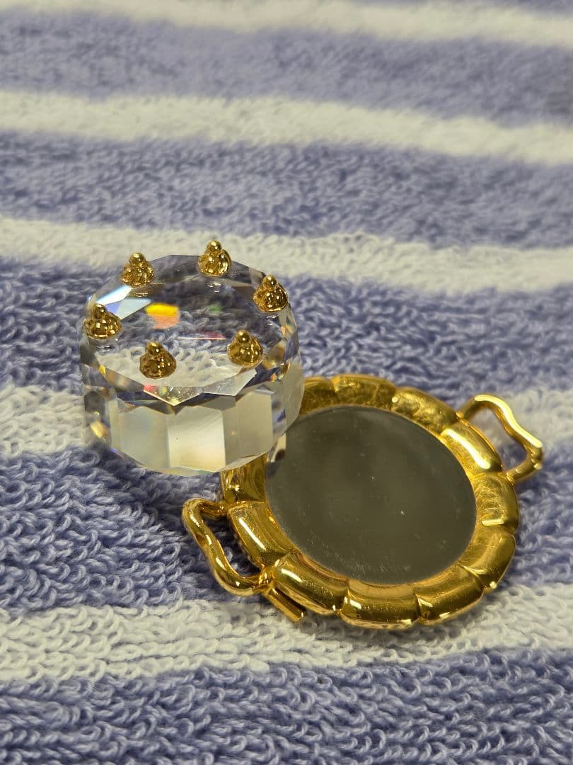 スワロフスキー　木馬・ケーキ・プレゼント　置物　クリスマス