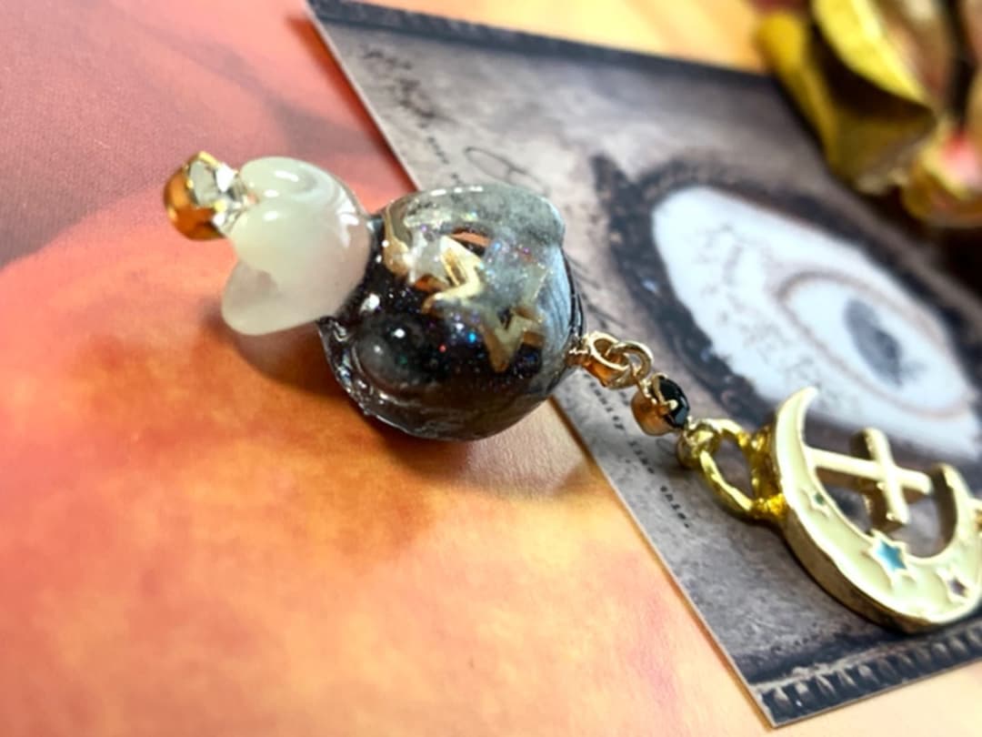 リオン様 お取り置き【No.101】蓄光 GALAXY 金魚 ストラップ