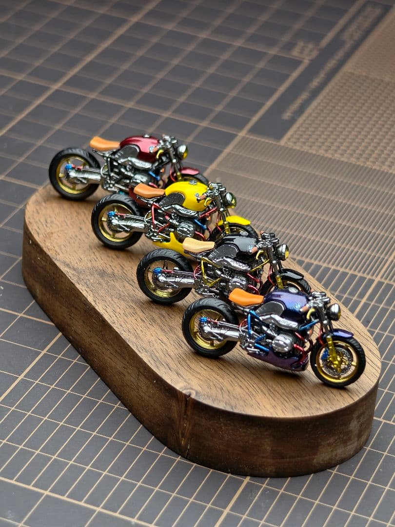 1/64 カフェレーサー BMW風 カスタムバイクモデル（レッド） - メルカリ