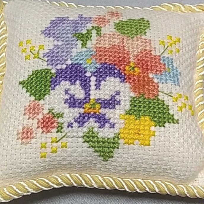 ＃ピンクッション　＃25番刺繍糸　キット　＃DMC　刺繍キット