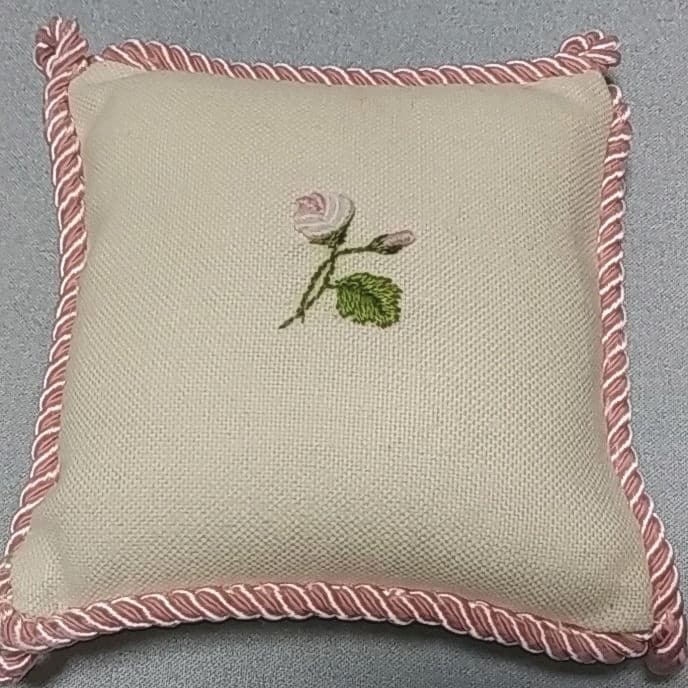 ＃ピンクッション　＃25番刺繍糸　キット　＃DMC　刺繍キット