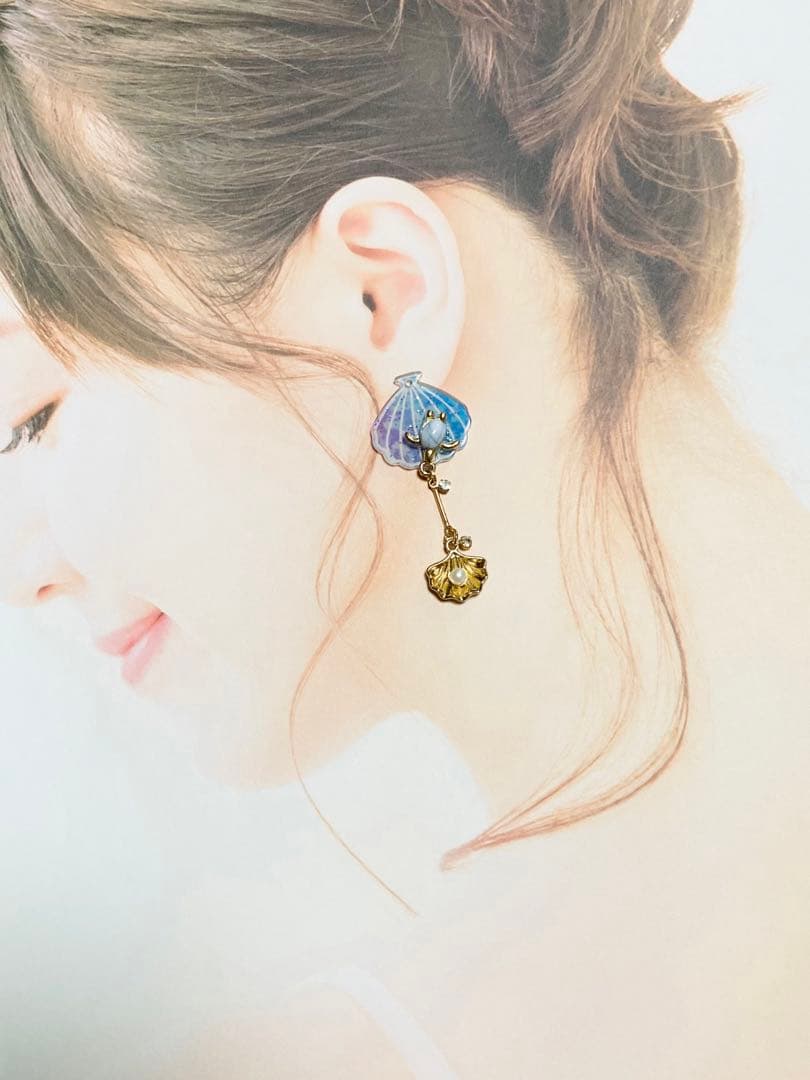 ハンドメイド　〈ピアス/イヤリング/チャーム〉No.2672