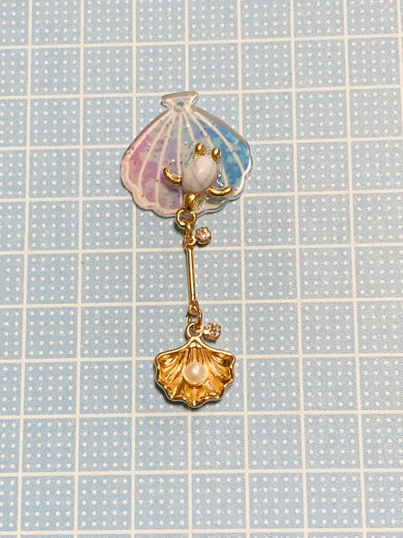 ハンドメイド　〈ピアス/イヤリング/チャーム〉No.2672