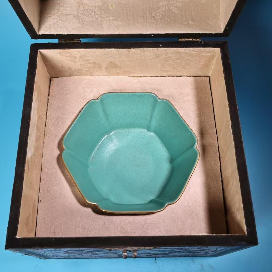 中国古美術・珍蔵七宝彩と粉彩・磁器六角碗・琺瑯彩・純手描き・箱付