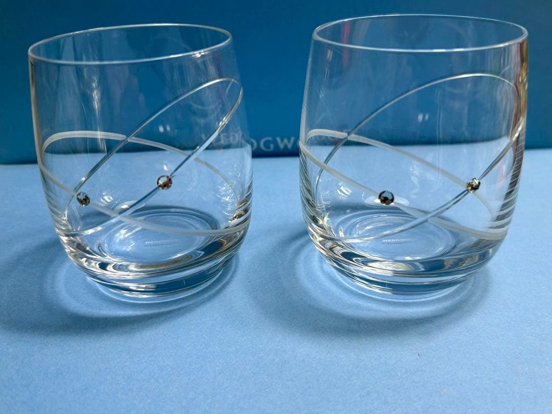 ウェッジウッド ワイルドストロベリーアーカイブ皿2枚 タンブラー ペア