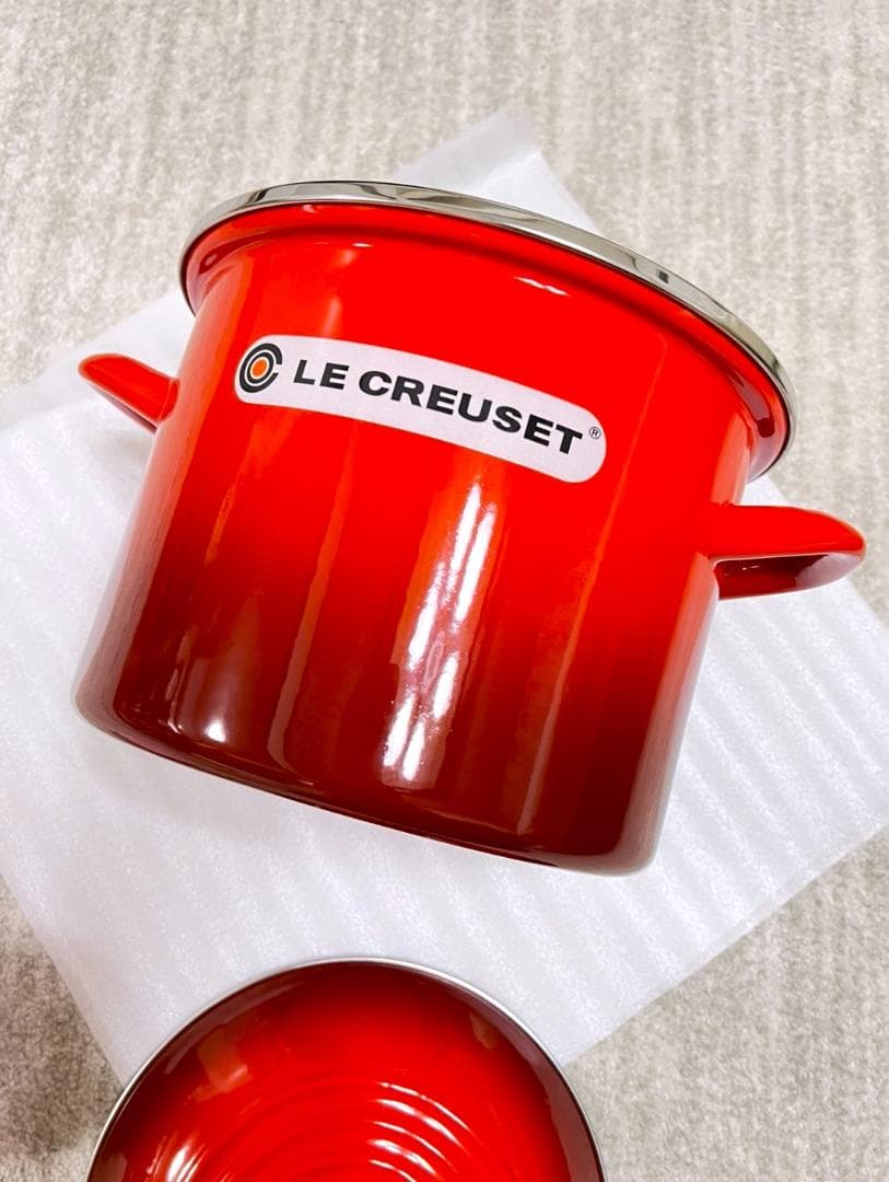 ●未使用●ル・クルーゼ　鍋 ストックポット 5.7L 　チェリーレッド赤 両手鍋
