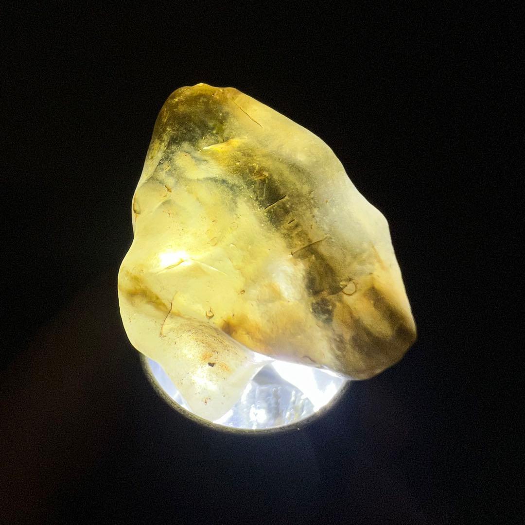 Libyan31）12.7g稀少ブラックリビアングラス リビア砂漠原石 - メルカリ