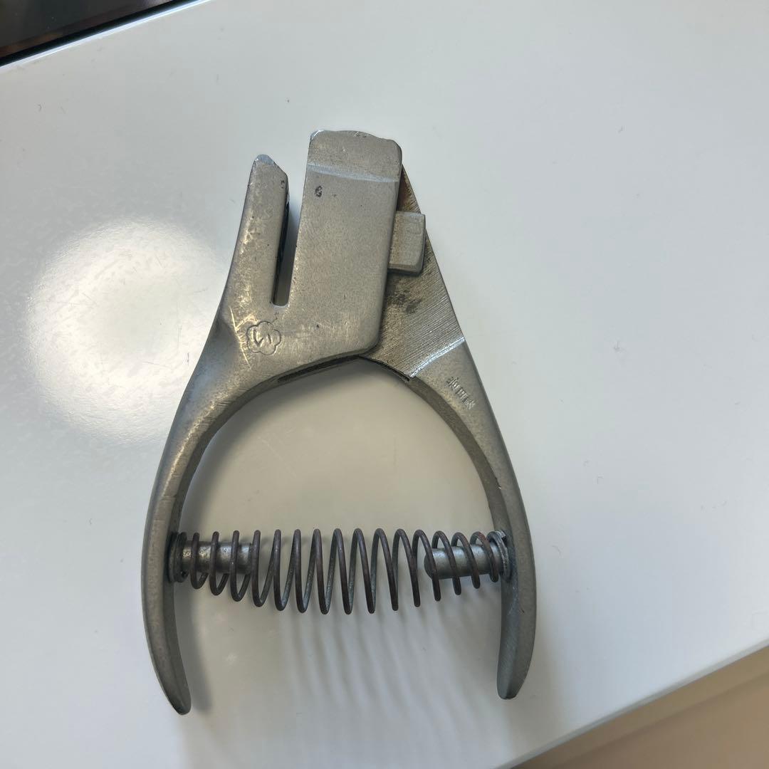 岩田製 切符切り 鉄道グッズ 車掌 改札鋏 昭和レトロ】 - メルカリ