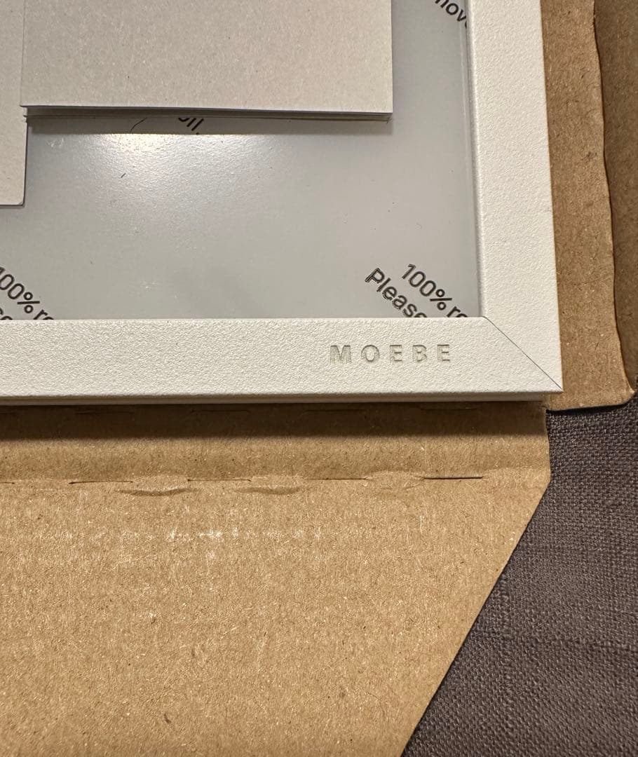 新品未使用　MOEBE フレーム A3 ホワイト