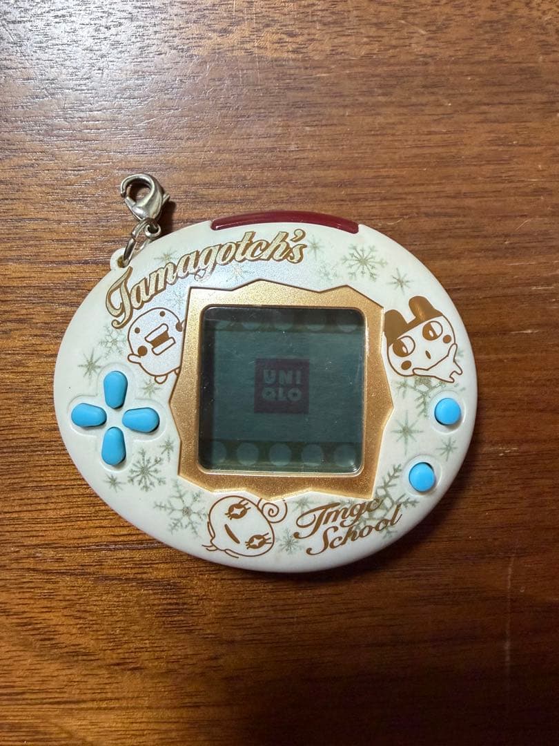 たまごっちスクール せーとぜんいんしゅーごっち UNIQLOコラボ