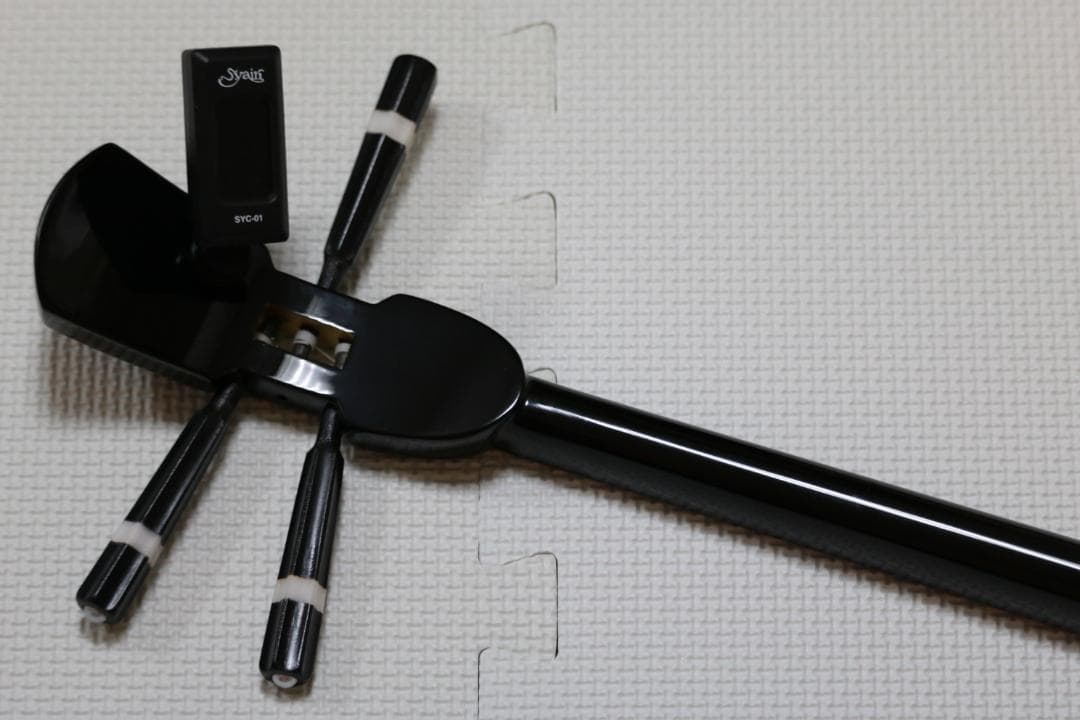 三線 沖縄三線初心者にもやさしいお得なセット、ＤＶＤ、教本、チューナー他付属品付