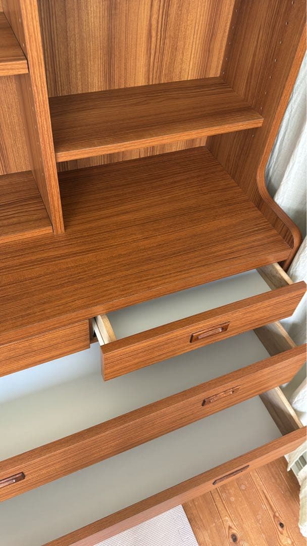 値下げ！ USED品 北欧風 脚付き木製キャビネット 収納