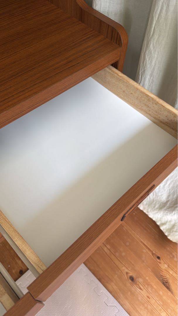 値下げ！ USED品 北欧風 脚付き木製キャビネット 収納