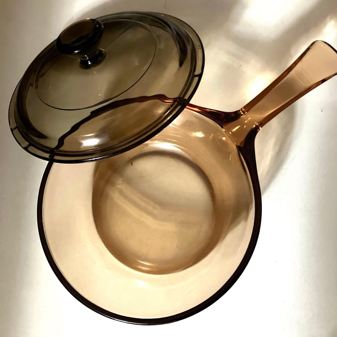 ビジョンのフライパンと鍋、デュラレックスのグラス